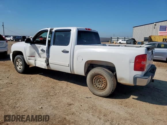 ✅ 2008 Chevrolet Silverado 1500 • VIN: 2GCFC13Y881270067 • Лот: 80614855. Опубликован ранее на Copart с пробегом 179 570 миль. Бесплатный доступ к архиву аукционных продаж из США и подробный отчёт об истории автомобиля на DreamBid. Изображение 2.