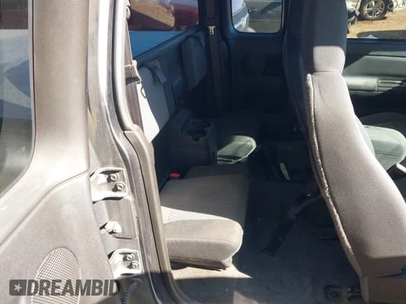 ✅ 2008 Chevrolet Colorado • VIN: 1GCCS399088199557 • Лот: 43428875. Опубликован ранее на IAAI с пробегом 367 530 миль. Бесплатный доступ к архиву аукционных продаж из США и подробный отчёт об истории автомобиля на DreamBid. Изображение 8.