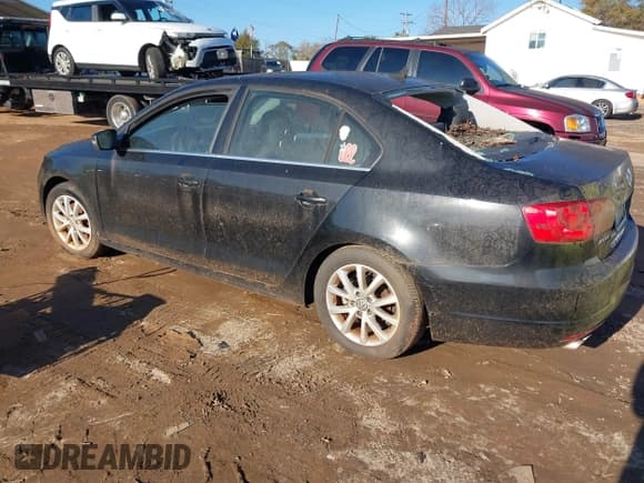 ✅ 2014 Volkswagen Jetta SE • VIN: 3VWD17AJ6EM324957 • Lot: 43855829. Listed on IAAI with 130,161 mi. Free auction sales archive from the USA and detailed vehicle history report at DreamBid. Image 3.