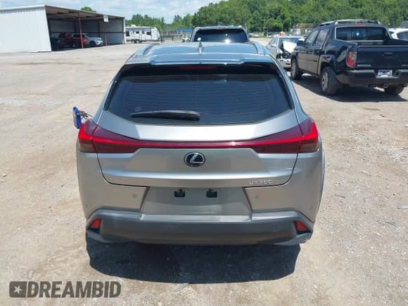 ✅ 2019 Lexus UX 200 • VIN: JTHY3JBH5K2003002 • Lot: 42723126. Wystawiony na IAAI z przebiegiem 147 491 mil. Bezpłatny archiwum sprzedaży aukcyjnych z USA i szczegółowy raport historii pojazdu na DreamBid. Zdjęcie 16.