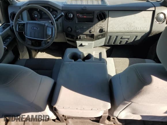 ✅ 2014 Ford F-250 XL • VIN: 1FT7W2AT4EEB26812 • Lot: 76482944. Wystawiony na Copart z przebiegiem 227 466 mil. Bezpłatny archiwum sprzedaży aukcyjnych z USA i szczegółowy raport historii pojazdu na DreamBid. Zdjęcie 8.