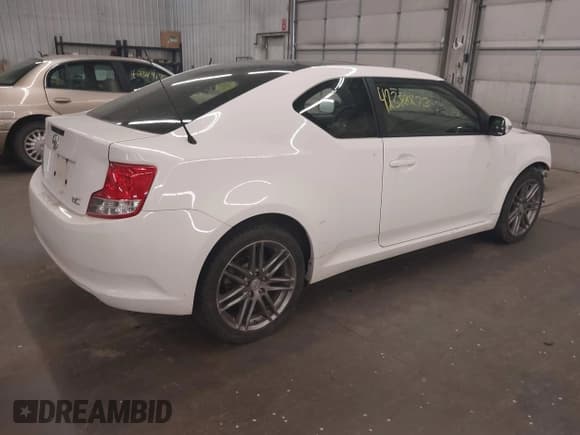✅ 2013 Scion tC • VIN: JTKJF5C7XD3063998 • Lot: 42388873. Wystawiony na IAAI z przebiegiem 198 828 mil. Bezpłatny archiwum sprzedaży aukcyjnych z USA i szczegółowy raport historii pojazdu na DreamBid. Zdjęcie 4.