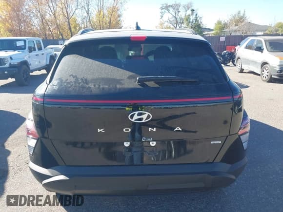 ✅ 2025 Hyundai Kona SEL • VIN: KM8HBCAB6SU310708 • Lot: 43571336. Listed on IAAI with 7,758 mi. Free auction sales archive from the USA and detailed vehicle history report at DreamBid. Image 16.