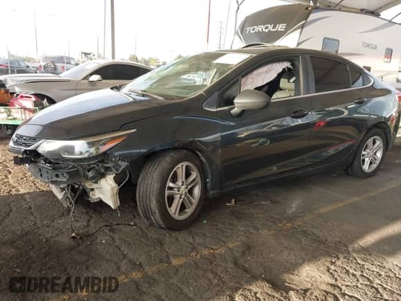 2017 Chevrolet Cruze LT z VIN 1G1BE5SM2H7215303, wystawiony jako IAAI lot #43301581 z przebiegiem 165 676 mil mil oraz . Historia ofert i sprzedaży dostępna na DreamBid. Obrazek 16.