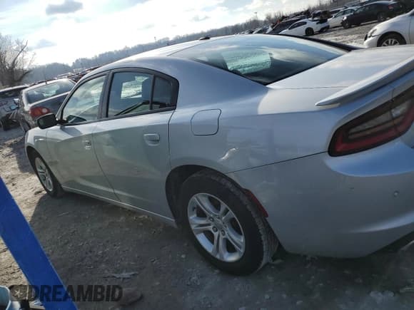 ✅ 2020 Dodge Charger SXT • VIN: 2C3CDXBGXLH237281 • Lot: 86306854. Listed on Copart with 117,562 mi. Free auction sales archive from the USA and detailed vehicle history report at DreamBid. Image 2.