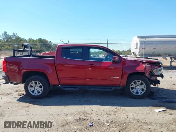 ✅ 2018 Chevrolet Colorado 2WD LT • VIN: 1GCGSCEN3J1308435 • Лот: 40654208. Опубликован ранее на IAAI с пробегом 117 124 миль. Бесплатный доступ к архиву аукционных продаж из США и подробный отчёт об истории автомобиля на DreamBid. Изображение 14.