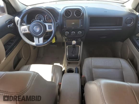 ✅ 2014 Jeep Patriot Limited • VIN: 1C4NJPCB7ED645785 • Lot: 56524305. Listed on Copart with 95,932 mi. Free auction sales archive from the USA and detailed vehicle history report at DreamBid. Image 8.