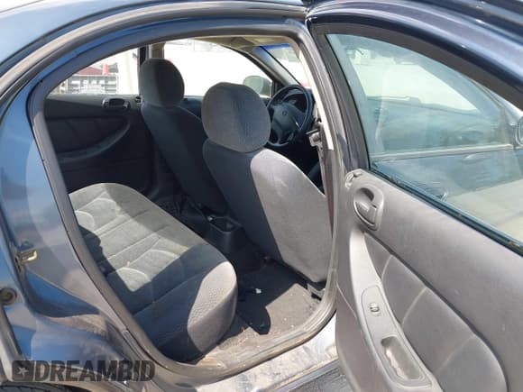 ✅ 2002 Dodge Stratus SXT • VIN: 1B3EL46X52N109893 • Lot: 42637795. Wystawiony na IAAI z przebiegiem 200 036 mil. Bezpłatny archiwum sprzedaży aukcyjnych z USA i szczegółowy raport historii pojazdu na DreamBid. Zdjęcie 8.