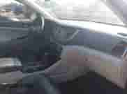 2016 Hyundai Tucson Limited z VIN KM8J33A25GU227907, wystawiony jako IAAI lot #42211605 z przebiegiem 142 578 mil mil oraz . Historia ofert i sprzedaży dostępna na DreamBid. Obrazek 5.