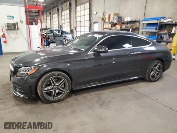 ✅ 2021 Mercedes-Benz C 300 • VIN: W1KWJ8EB5MG070371 • Lot: 55739105. Wystawiony na Copart z przebiegiem 46 947 mil. Bezpłatny archiwum sprzedaży aukcyjnych z USA i szczegółowy raport historii pojazdu na DreamBid. Zdjęcie 1.