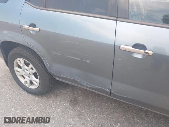 ✅ 2005 Acura MDX Touring • VIN: 2HNYD189X5H539366 • Lot: 42882971. Wystawiony na IAAI z przebiegiem 272 318 mil. Bezpłatny archiwum sprzedaży aukcyjnych z USA i szczegółowy raport historii pojazdu na DreamBid. Zdjęcie 6.