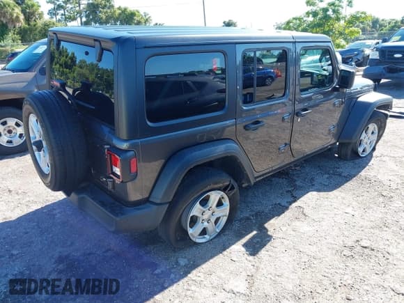 ✅ 2022 Jeep Wrangler Unlimited Sport S • VIN: 1C4HJXDGXNW240189 • Lot: 42826790. Listed on IAAI with 42,121 mi. Free auction sales archive from the USA and detailed vehicle history report at DreamBid. Image 4.