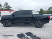 ✅ 2021 Nissan Titan SV • VIN: 1N6AA1ED3MN515230 • Lot: 41715974. Wystawiony na IAAI z przebiegiem 74 368 mil. Bezpłatny archiwum sprzedaży aukcyjnych z USA i szczegółowy raport historii pojazdu na DreamBid. Zdjęcie 15.