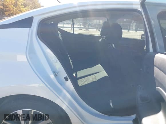 ✅ 2024 Nissan Versa S • VIN: 3N1CN8DV2RL878602 • Лот: 43620767. Опубликован ранее на IAAI с пробегом 22 248 миль. Бесплатный доступ к архиву аукционных продаж из США и подробный отчёт об истории автомобиля на DreamBid. Изображение 8.