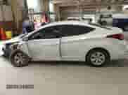 2016 Hyundai Elantra SE z VIN 5NPDH4AE9GH692364, wystawiony jako IAAI lot #42958943 z przebiegiem 169 512 mil mil oraz . Historia ofert i sprzedaży dostępna na DreamBid. Obrazek 14.