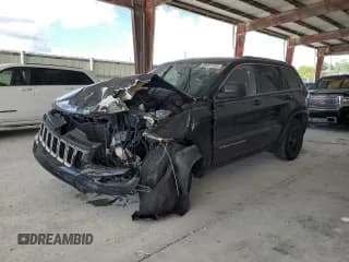 ✅ 2015 Jeep Grand Cherokee Altitude • VIN: 1C4RJEAG0FC825427 • Лот: 68951265. Опубликован ранее на Copart с пробегом Не указан. Бесплатный доступ к архиву аукционных продаж из США и подробный отчёт об истории автомобиля на DreamBid. Изображение 1.