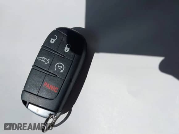 ✅ 2020 Dodge Challenger R/T Scat Pack • VIN: 2C3CDZFJXLH143113 • Lot: 42217914. Wystawiony na IAAI z przebiegiem 27 538 mil. Bezpłatny archiwum sprzedaży aukcyjnych z USA i szczegółowy raport historii pojazdu na DreamBid. Zdjęcie 11.