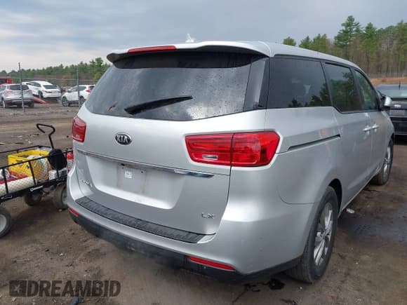 ✅ 2021 Kia Sedona LX • VIN: KNDMB5C11M6675162 • Lot: 42115570. Listed on IAAI with 47,247 mi. Free auction sales archive from the USA and detailed vehicle history report at DreamBid. Image 16.