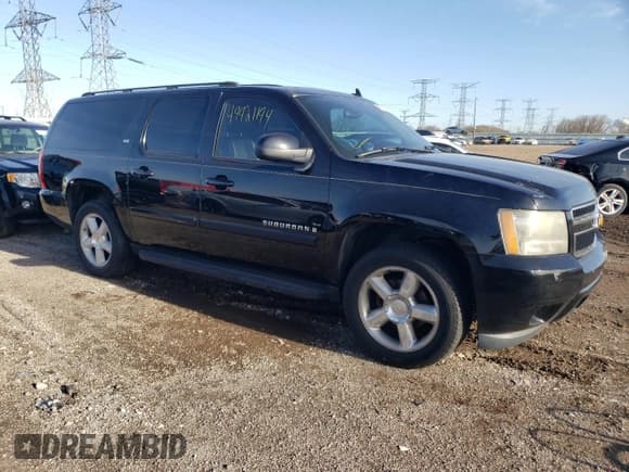 ✅ 2007 Chevrolet Suburban LTZ • VIN: 3GNFK16317G122293 • Lot: 63399534. Wystawiony na Copart z przebiegiem 146 428 mil. Bezpłatny archiwum sprzedaży aukcyjnych z USA i szczegółowy raport historii pojazdu na DreamBid. Zdjęcie 4.