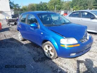 2008 Chevrolet Aveo LS z VIN KL1TD66678B062891, wystawiony jako IAAI lot #43148640 z przebiegiem 142 678 mil mil oraz . Historia ofert i sprzedaży dostępna na DreamBid. Obrazek 1.