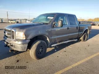 ✅ 2002 Ford F-250 XL • VIN: 1FTNW21F02EB28036 • Lot: 90324255. Listed on Copart with 208,179 mi. Free auction sales archive from the USA and detailed vehicle history report at DreamBid. Image 1.