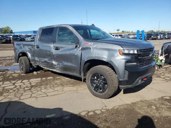 ✅ 2021 Chevrolet Silverado 1500 LT Trail Boss • VIN: 1GCPYFED6MZ337814 • Lot: 74052234. Wystawiony na Copart z przebiegiem 19 746 mil. Bezpłatny archiwum sprzedaży aukcyjnych z USA i szczegółowy raport historii pojazdu na DreamBid. Zdjęcie 4.