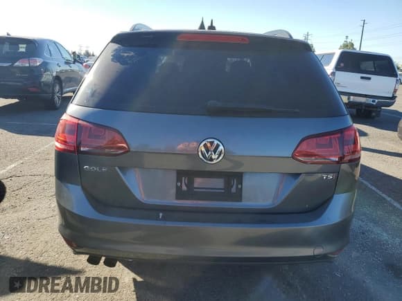 ✅ 2015 Volkswagen Golf TSI SE • VIN: 3VWC17AU7FM505881 • Lot: 90116475. Listed on Copart with 129,434 mi. Free auction sales archive from the USA and detailed vehicle history report at DreamBid. Image 6.