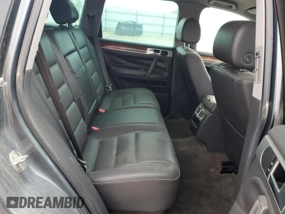 ✅ 2004 Volkswagen Touareg • VIN: WVGBC67L84D034233 • Lot: 80204815. Wystawiony na Copart z przebiegiem 178 720 mil. Bezpłatny archiwum sprzedaży aukcyjnych z USA i szczegółowy raport historii pojazdu na DreamBid. Zdjęcie 10.