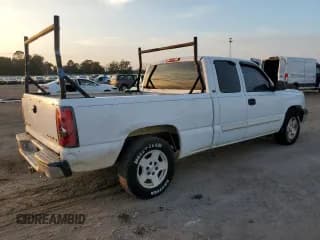 ✅ 2005 Chevrolet Silverado 1500 LS • VIN: 2GCEC19T751264330 • Лот: 82453064. Опубликован ранее на Copart с пробегом 212 148 миль. Бесплатный доступ к архиву аукционных продаж из США и подробный отчёт об истории автомобиля на DreamBid. Изображение 3.