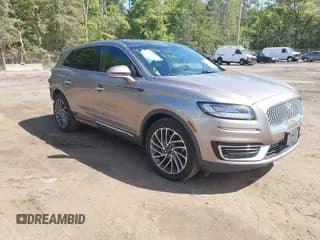 ✅ 2019 Lincoln Nautilus Reserve • VIN: 2LMPJ8LP3KBL27996 • Lot: 43292106. Wystawiony na IAAI z przebiegiem 90 749 mil. Bezpłatny archiwum sprzedaży aukcyjnych z USA i szczegółowy raport historii pojazdu na DreamBid. Zdjęcie 1.