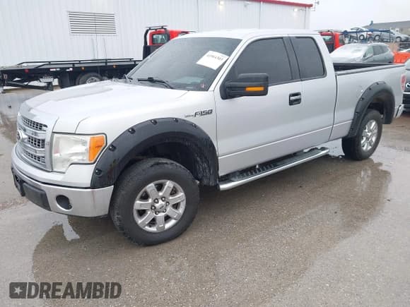 ✅ 2014 Ford F-150 XL • VIN: 1FTFX1CF9EKE62208 • Lot: 41964303. Wystawiony na IAAI z przebiegiem 248 808 mil. Bezpłatny archiwum sprzedaży aukcyjnych z USA i szczegółowy raport historii pojazdu na DreamBid. Zdjęcie 18.