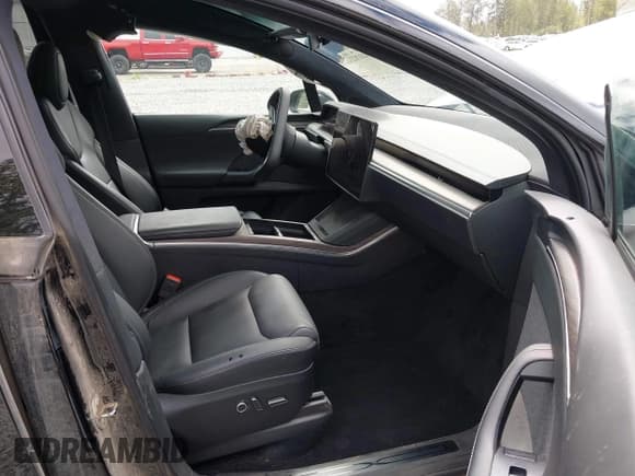 ✅ 2022 Tesla Model X • VIN: 7SAXCDE56NF337026 • Lot: 42807822. Wystawiony na IAAI z przebiegiem 26 499 mil. Bezpłatny archiwum sprzedaży aukcyjnych z USA i szczegółowy raport historii pojazdu na DreamBid. Zdjęcie 5.