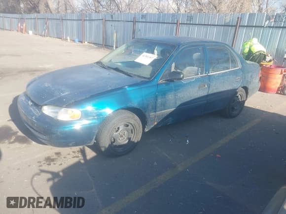 ✅ 2002 Chevrolet Prizm • VIN: 1Y1SK52892Z415184 • Лот: 41352387. Опубликован ранее на IAAI с пробегом 184 991 миль. Бесплатный доступ к архиву аукционных продаж из США и подробный отчёт об истории автомобиля на DreamBid. Изображение 2.