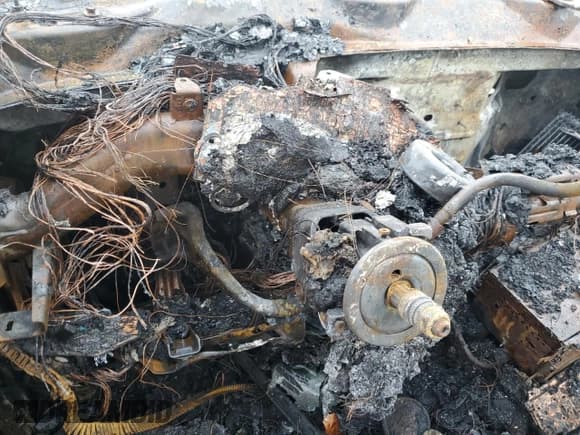 ✅ 2013 GMC Yukon Denali • VIN: 1GKS1EEF9DR147441 • Lot: 81741815. Listed on Copart with Not provided. Free auction sales archive from the USA and detailed vehicle history report at DreamBid. Image 9.