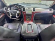 ✅ 2012 Cadillac Escalade Premium • VIN: 1GYS4CEF7CR220872 • Lot: 96767315. Listed on Copart with 222,290 mi. Free auction sales archive from the USA and detailed vehicle history report at DreamBid. Image 9.