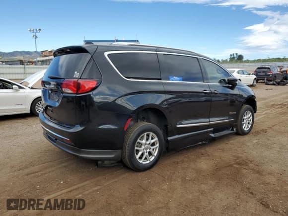 ✅ 2020 Chrysler Pacifica Touring L • VIN: 2C4RC1BG0LR115545 • Lot: 80574115. Wystawiony na Copart z przebiegiem 87 358 mil. Bezpłatny archiwum sprzedaży aukcyjnych z USA i szczegółowy raport historii pojazdu na DreamBid. Zdjęcie 3.