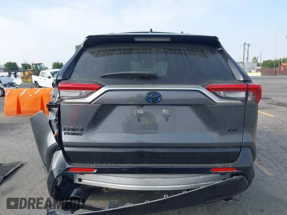 ✅ 2023 Toyota RAV4 XSE • VIN: JTMEB3FV7PD148587 • Lot: 43608035. Wystawiony na IAAI z przebiegiem 58 064 mil. Bezpłatny archiwum sprzedaży aukcyjnych z USA i szczegółowy raport historii pojazdu na DreamBid. Zdjęcie 16.