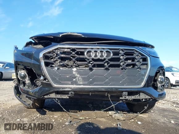✅ 2021 Audi Q5 Premium Plus • VIN: WA1BAAFY3M2118783 • Lot: 43168068. Listed on IAAI with 58,222 mi. Free auction sales archive from the USA and detailed vehicle history report at DreamBid. Image 6.
