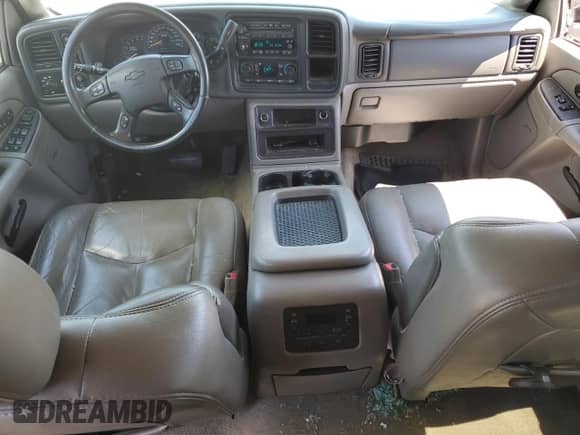 2005 Chevrolet Suburban Z71 с VIN 3GNFK16Z85G172898, выставлен на аукционе Copart как лот 61230614 с пробегом 257 145 миль миль и Списание • Salvage title. История ставок и продаж доступна на DreamBid. Изображение 8.