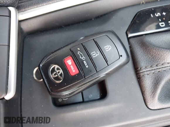 ✅ 2024 Toyota Highlander Hybrid Limited • VIN: 5TDACAB57RS007807 • Лот: 43342175. Опубликован ранее на IAAI с пробегом 20 321 миль. Бесплатный доступ к архиву аукционных продаж из США и подробный отчёт об истории автомобиля на DreamBid. Изображение 11.