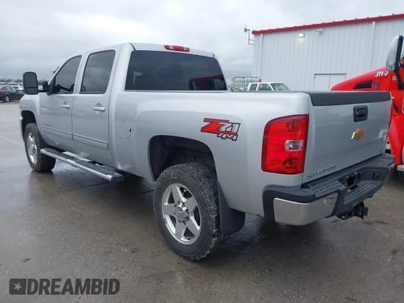✅ 2014 Chevrolet Silverado 2500HD LT • VIN: 1GC1KXC84EF139965 • Lot: 41466930. Listed on IAAI with 206,748 mi. Free auction sales archive from the USA and detailed vehicle history report at DreamBid. Image 3.