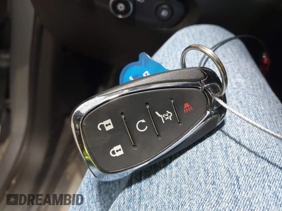 ✅ 2021 Chevrolet Traverse LT Cloth • VIN: 1GNEVGKW7MJ139681 • Lot: 43409810. Wystawiony na IAAI z przebiegiem 82 155 mil. Bezpłatny archiwum sprzedaży aukcyjnych z USA i szczegółowy raport historii pojazdu na DreamBid. Zdjęcie 11.