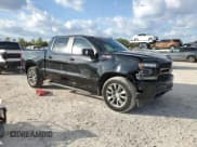 ✅ 2021 Chevrolet Silverado 1500 RST • VIN: 1GCUYEEL5MZ231679 • Lot: 82616464. Wystawiony na Copart z przebiegiem 68 894 mil. Bezpłatny archiwum sprzedaży aukcyjnych z USA i szczegółowy raport historii pojazdu na DreamBid. Zdjęcie 4.