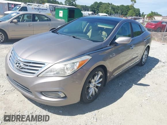 ✅ 2012 Hyundai Azera • VIN: KMHFH4JG1CA140736 • Лот: 42913776. Опубликован ранее на IAAI с пробегом 121 063 миль. Бесплатный доступ к архиву аукционных продаж из США и подробный отчёт об истории автомобиля на DreamBid. Изображение 2.