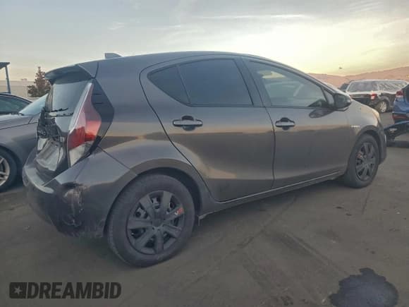 ✅ 2015 Toyota Prius Two • VIN: JTDKDTB32F1577427 • Lot: 94697685. Listed on Copart with 133,307 mi. Free auction sales archive from the USA and detailed vehicle history report at DreamBid. Image 3.