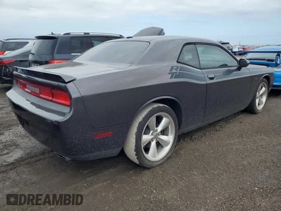 ✅ 2014 Dodge Challenger R/T Classic • VIN: 2C3CDYBT6EH196735 • Lot: 76227254. Wystawiony na Copart z przebiegiem 89 575 mil. Bezpłatny archiwum sprzedaży aukcyjnych z USA i szczegółowy raport historii pojazdu na DreamBid. Zdjęcie 3.