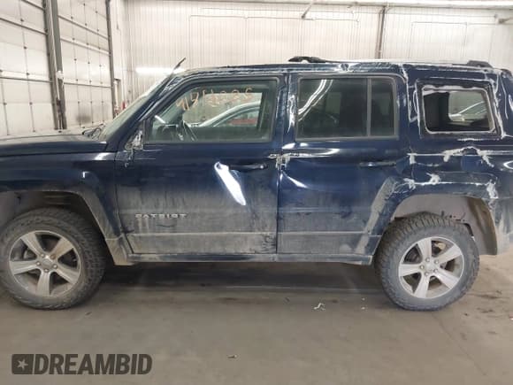 ✅ 2017 Jeep Patriot 75th Anniversary • VIN: 1C4NJRAB3HD210457 • Лот: 41751085. Опубликован ранее на IAAI с пробегом 69 537 миль. Бесплатный доступ к архиву аукционных продаж из США и подробный отчёт об истории автомобиля на DreamBid. Изображение 15.