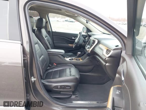 ✅ 2019 GMC Acadia Denali • VIN: 1GKKNXLS0KZ276889 • Lot: 43731207. Listed on IAAI with 51,871 mi. Free auction sales archive from the USA and detailed vehicle history report at DreamBid. Image 5.