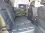 ✅ 2020 Chevrolet Suburban LT • VIN: 1GNSCHKC4LR154126 • Lot: 42983785. Wystawiony na IAAI z przebiegiem 190 770 mil. Bezpłatny archiwum sprzedaży aukcyjnych z USA i szczegółowy raport historii pojazdu na DreamBid. Zdjęcie 8.