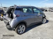 ✅ 2023 Chevrolet Bolt EV 1LT • VIN: 1G1FW6S08P4169767 • Lot: 77887634. Wystawiony na Copart z przebiegiem 9 715 mil. Bezpłatny archiwum sprzedaży aukcyjnych z USA i szczegółowy raport historii pojazdu na DreamBid. Zdjęcie 3.